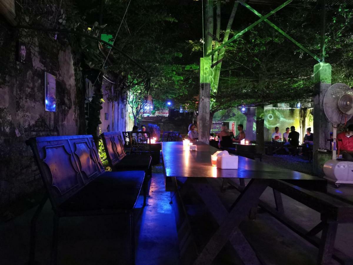 Bat & Arrow Otel Padang  Dış mekan fotoğraf