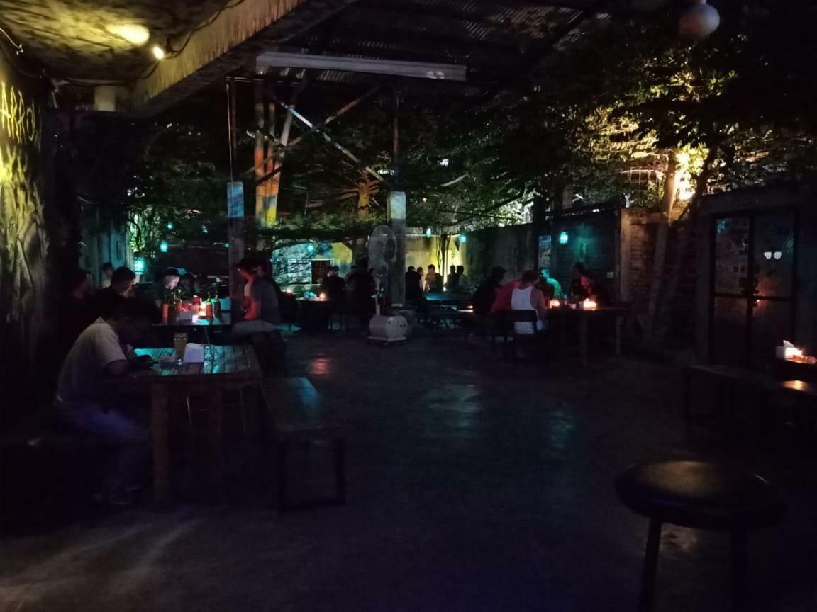 Bat & Arrow Otel Padang  Dış mekan fotoğraf